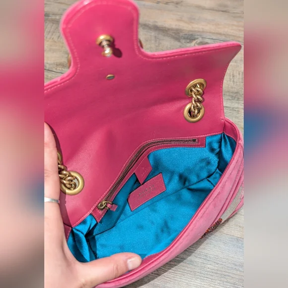 Gucci Fuchsia Velvet GG Marmont Limited Edition Heart Embellishments - Picture 3 of 10